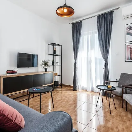 Tanya Apartment *